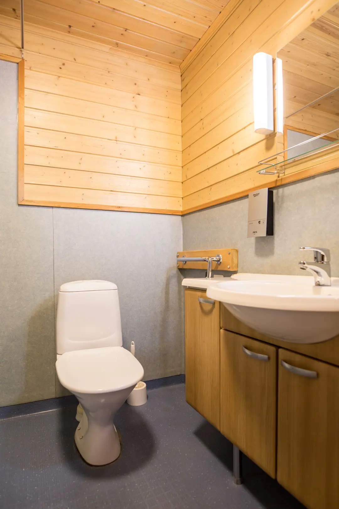 Cabin Room