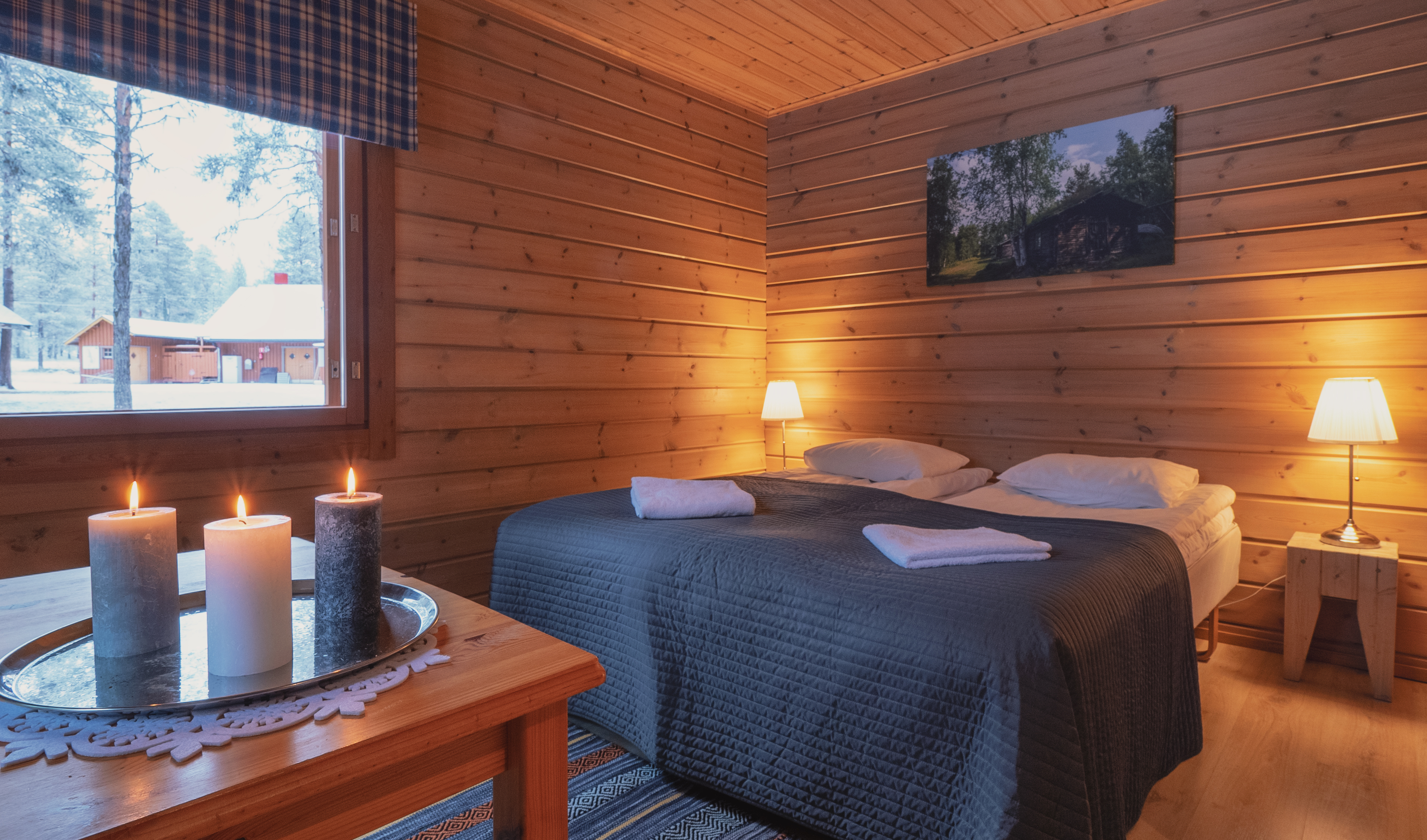 Cozy Cabin Bedroom at Torassieppi